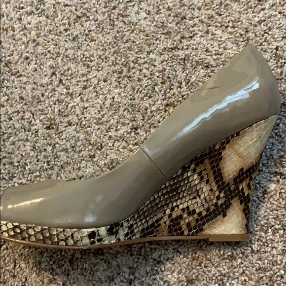 Ann Taylor wedges - Picture 4 of 8